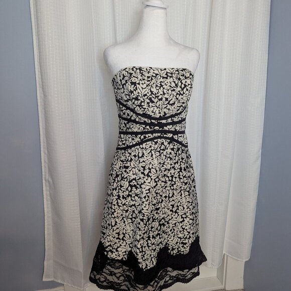 OC by Oc Black & White Strapless Dress with Floral design, Size 6 - Picture 1 of 9
